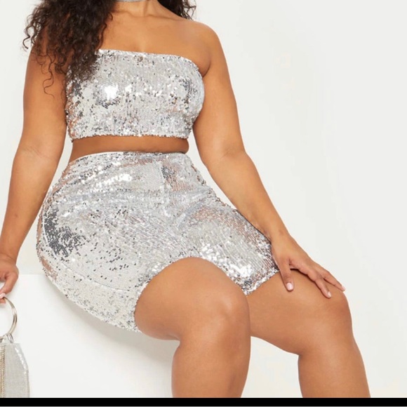 Pretty Little Things Sequin tube top - Picture 2 of 3